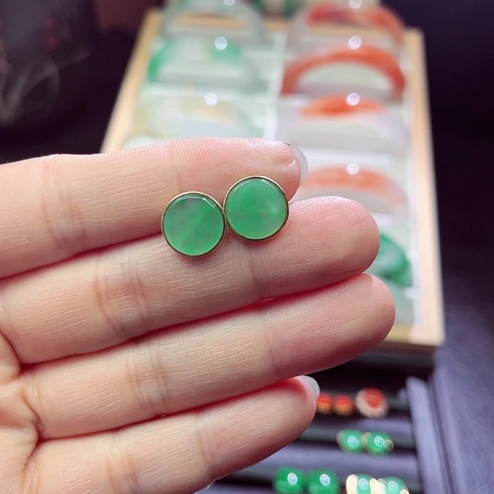 石英质玉合金耳钉