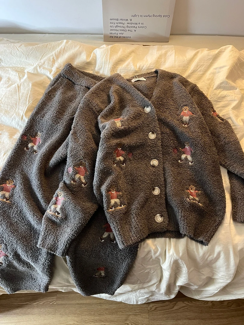 休闲舒适小熊毛绒保暖睡衣女秋冬居家可外穿加绒加厚遮肉长裤套装