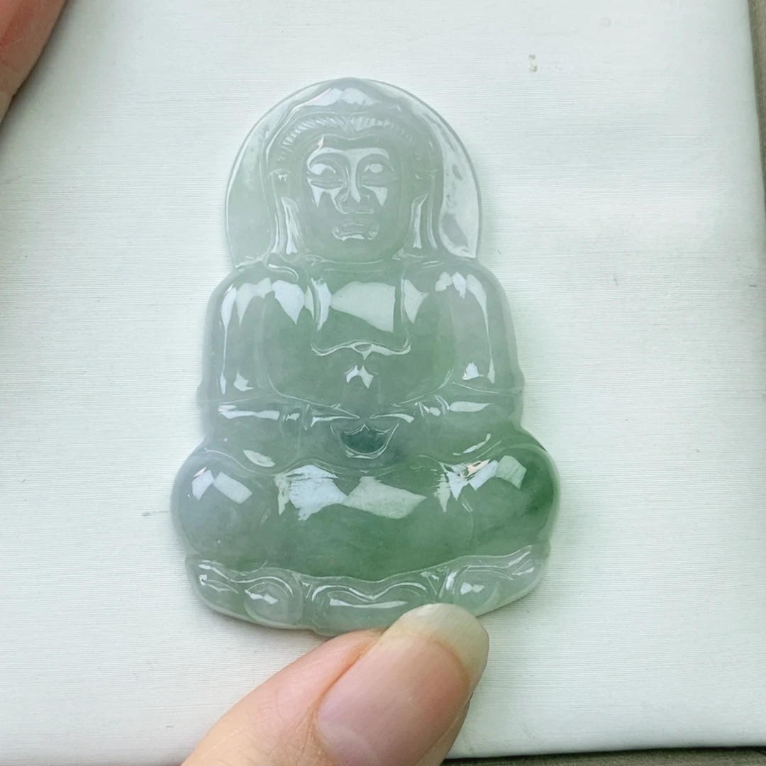 七***忆翡翠未镶嵌颈饰观音