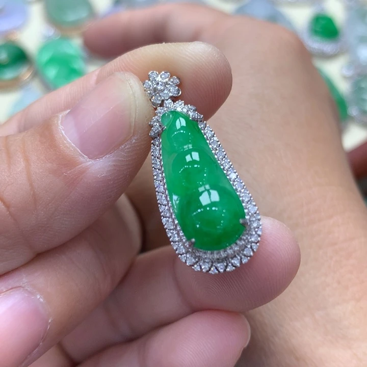 翡翠18K金镶嵌吊坠(不含链)