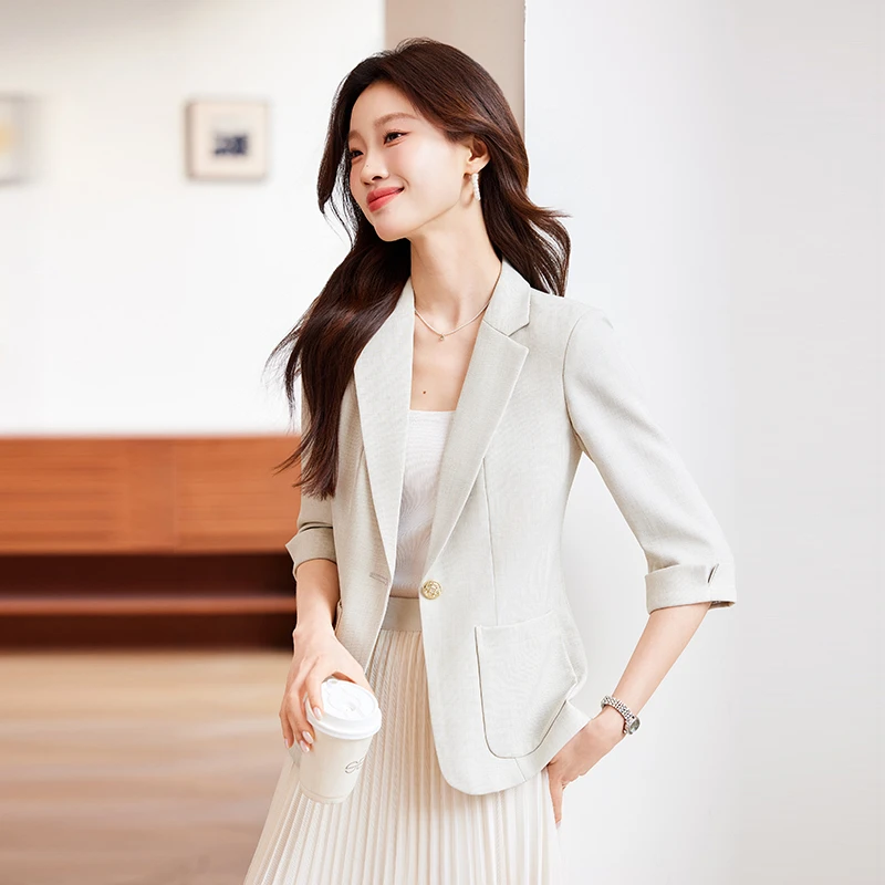 杏色小西装外套女夏季薄款2025新款七分袖休闲小个子短款西服上衣