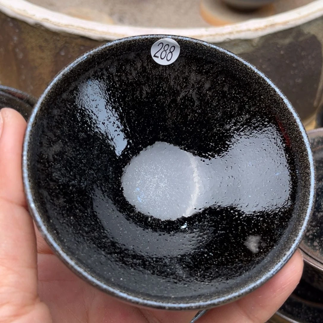 茶盏义兴龙窑坚持真柴烧