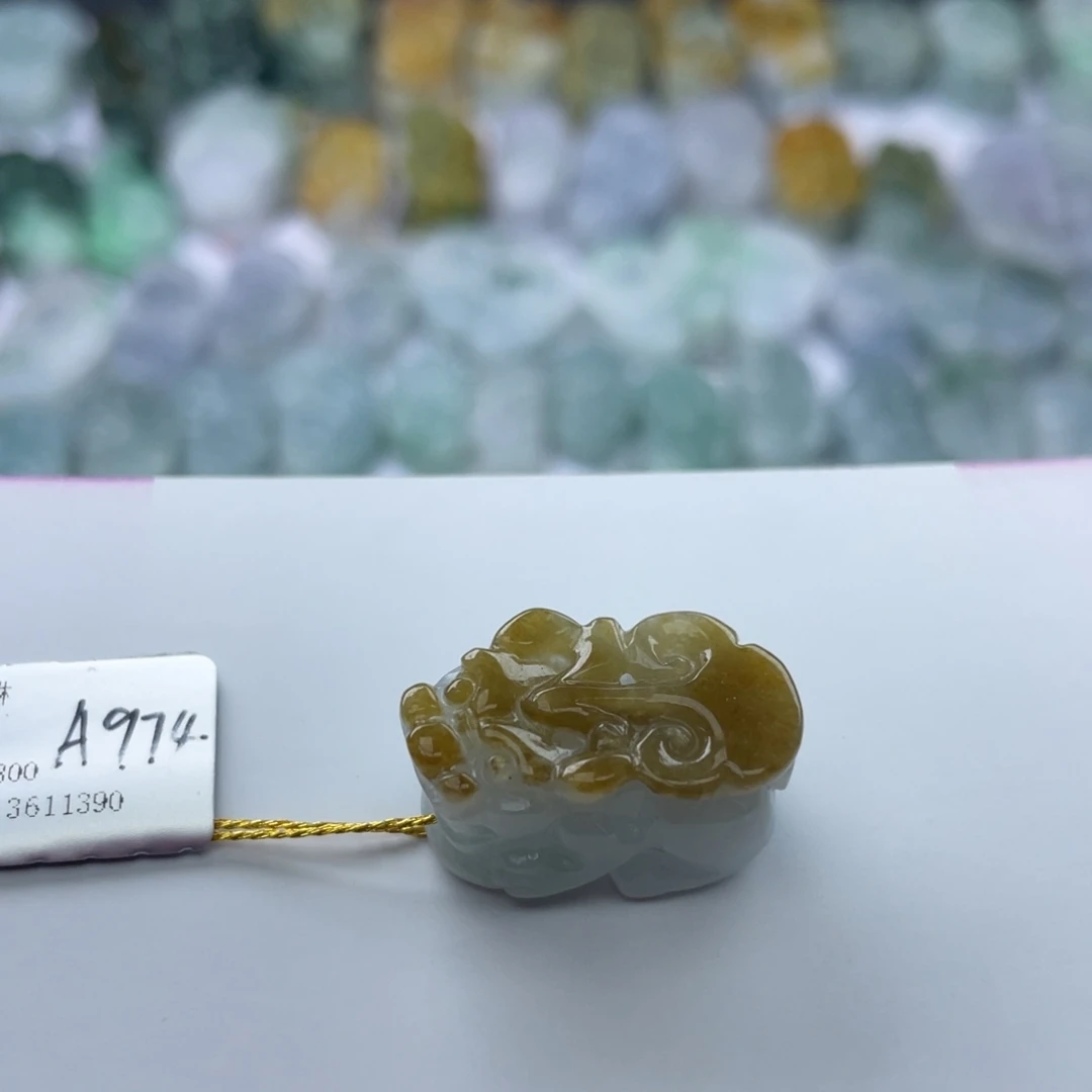 翡翠颈饰未镶嵌貔貅