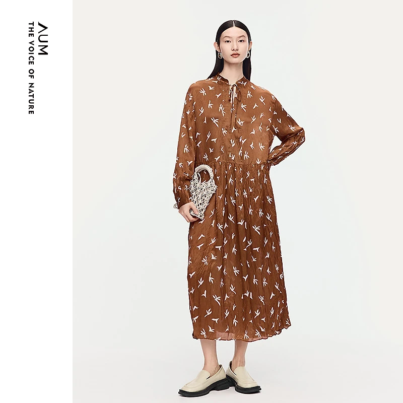 AUM噢姆碎花宽松气质优雅简约收腰长袖连衣裙MCFZ30106