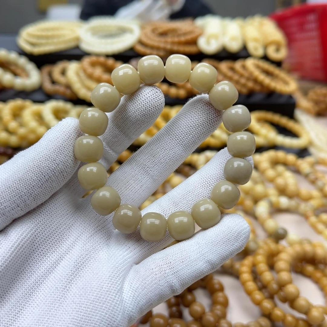 菩提根/象牙果手串12.13 2年 鬼工