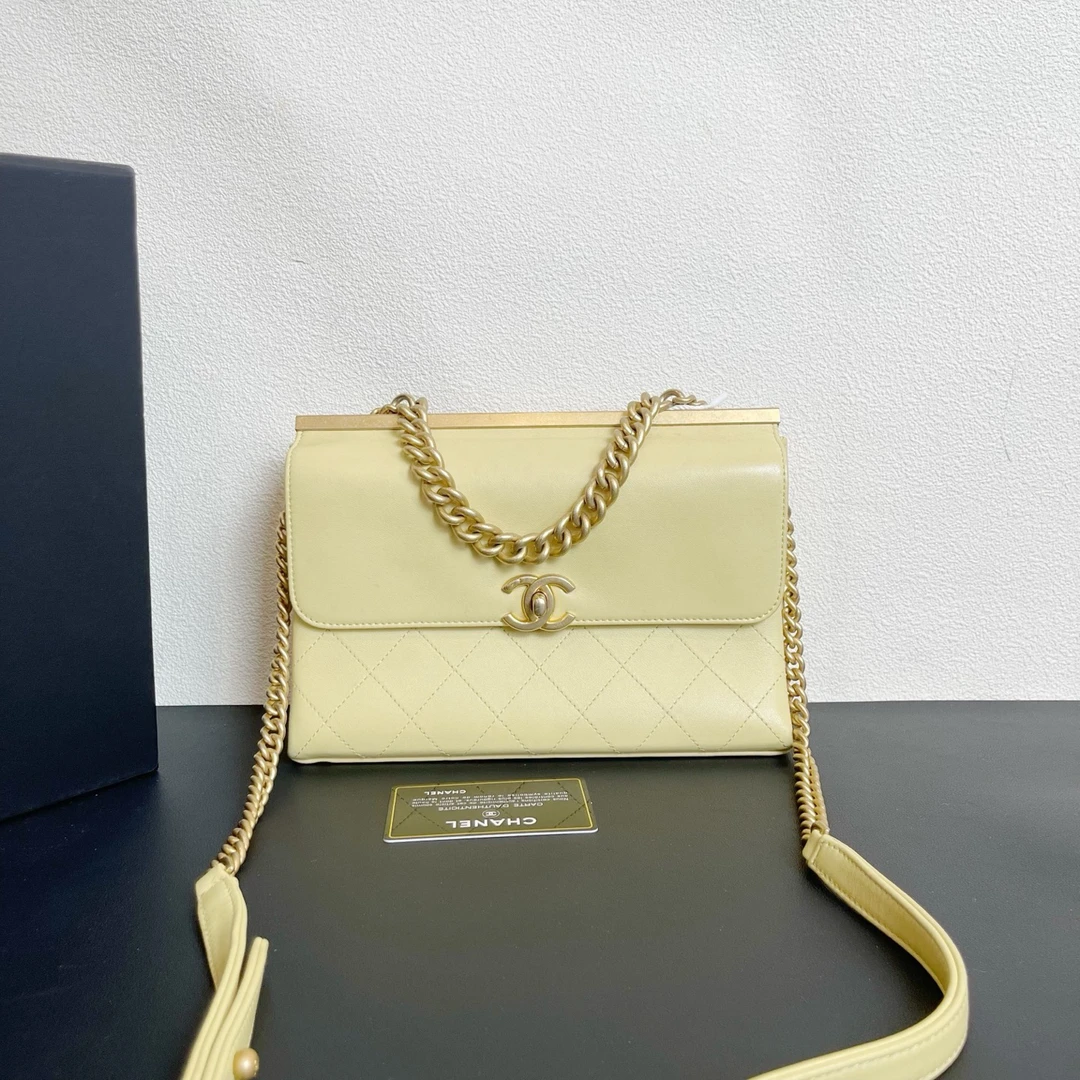 95新 Chanel/香奈儿 98新 奢总管/手提邮差包/25开有卡