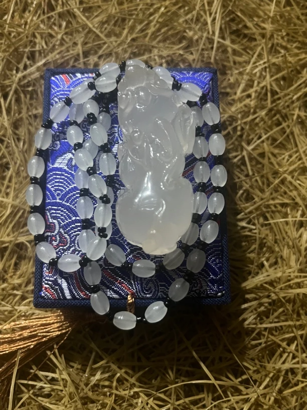 【闪购商品】海韵母貔貅精美把件脖挂遇紫外线变色