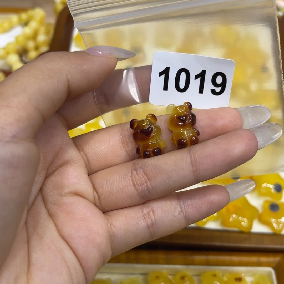 琥珀珠宝奇石未镶嵌