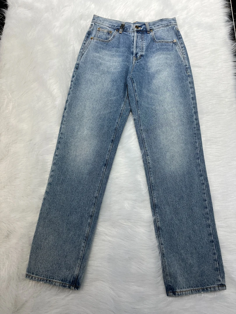 女士中腰直筒牛仔裤