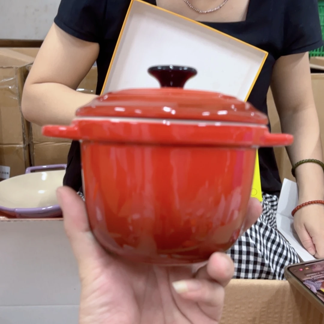 老姊妹家瓷器好漂亮红色黑顶炖