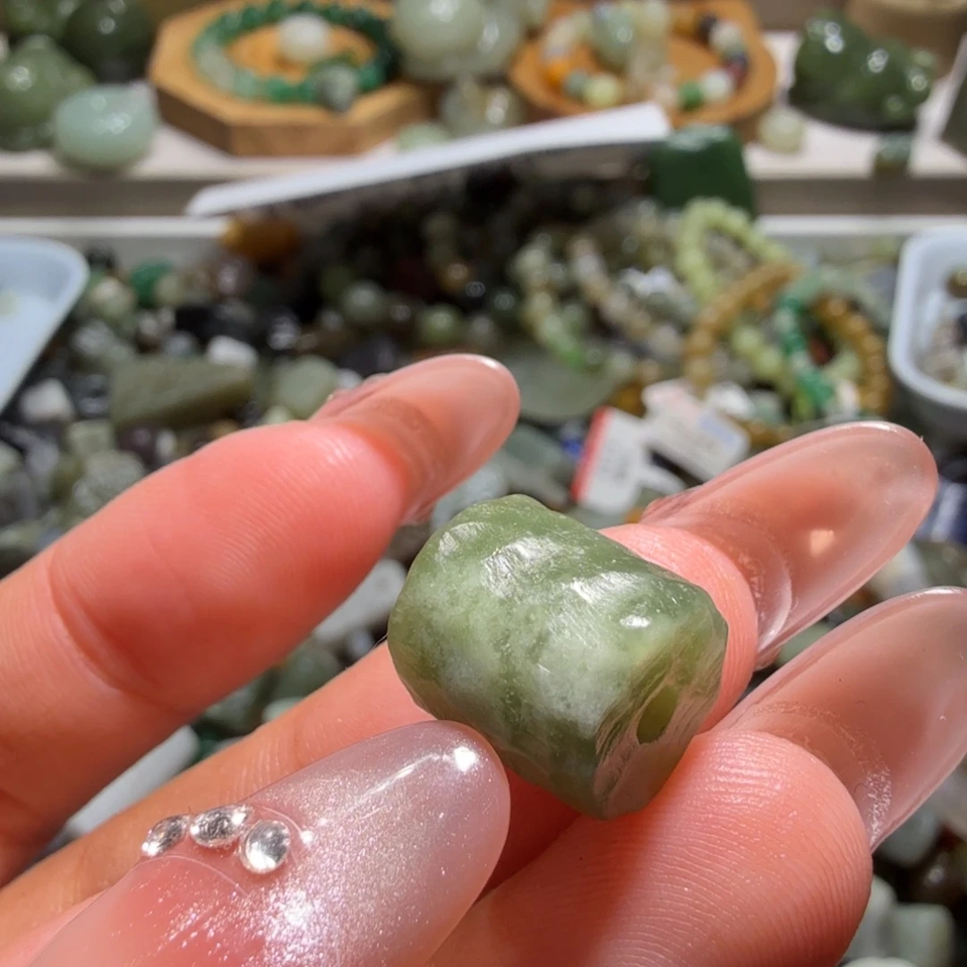 和田玉未镶嵌珠宝奇石