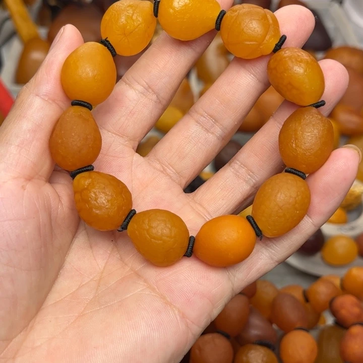 琥珀未镶嵌裸石天然蜜蜡手串