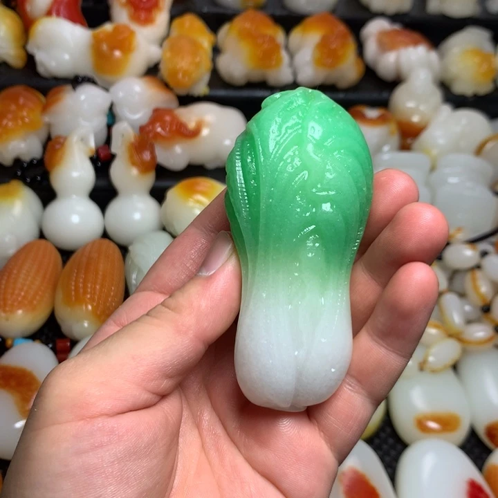 新疆戈壁石五彩石