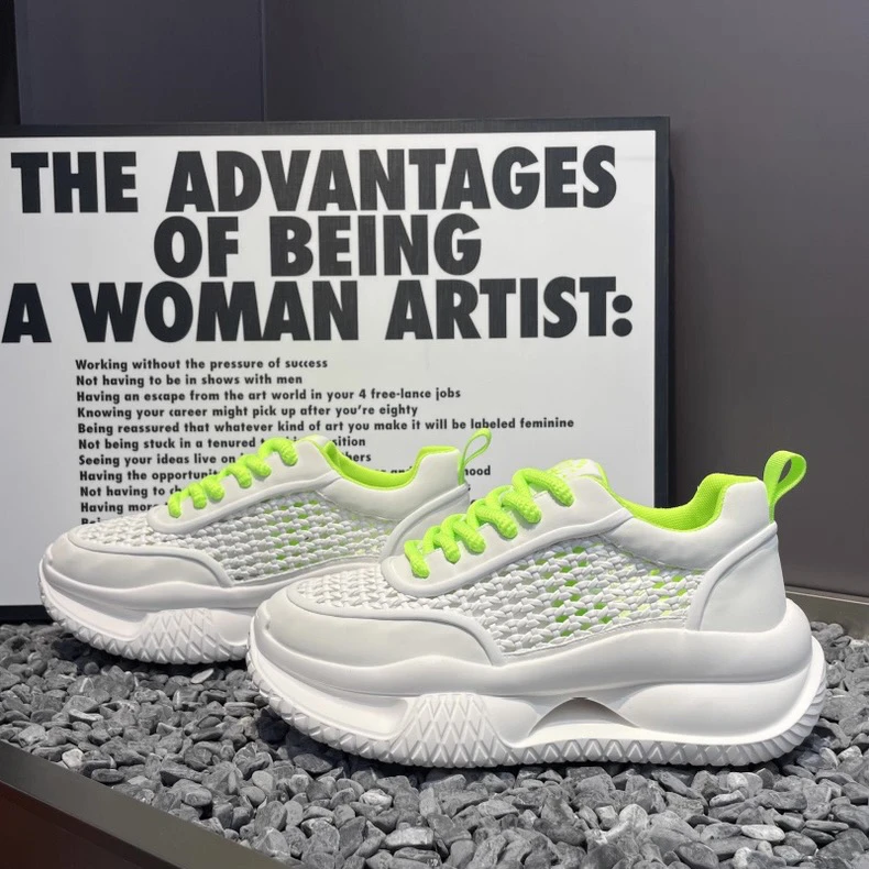 2025夏季新款透气网面软底百搭休闲厚底鞋男鞋