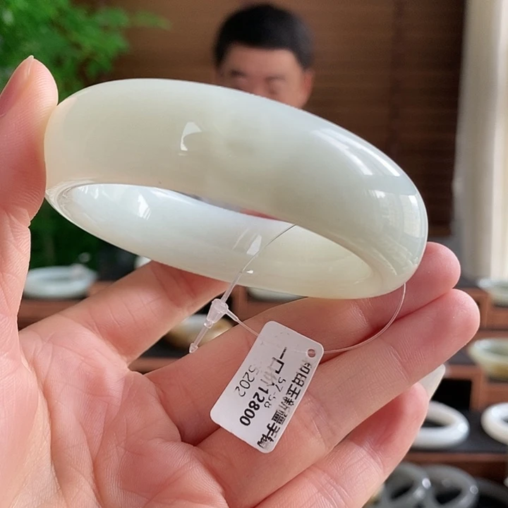 未镶嵌手镯和田玉5202