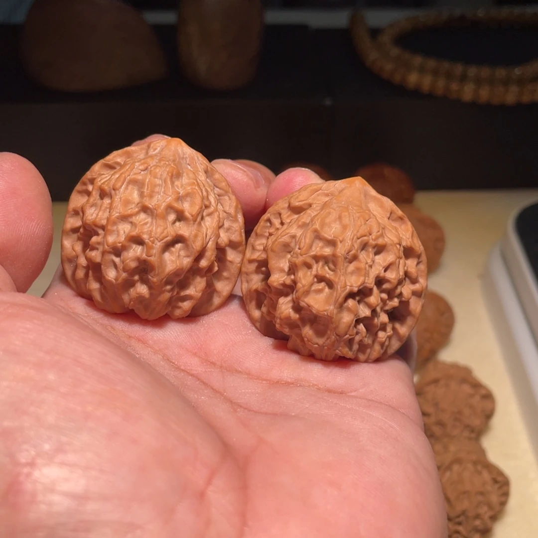 午***茶桃核吊坠蓟县玉净瓶