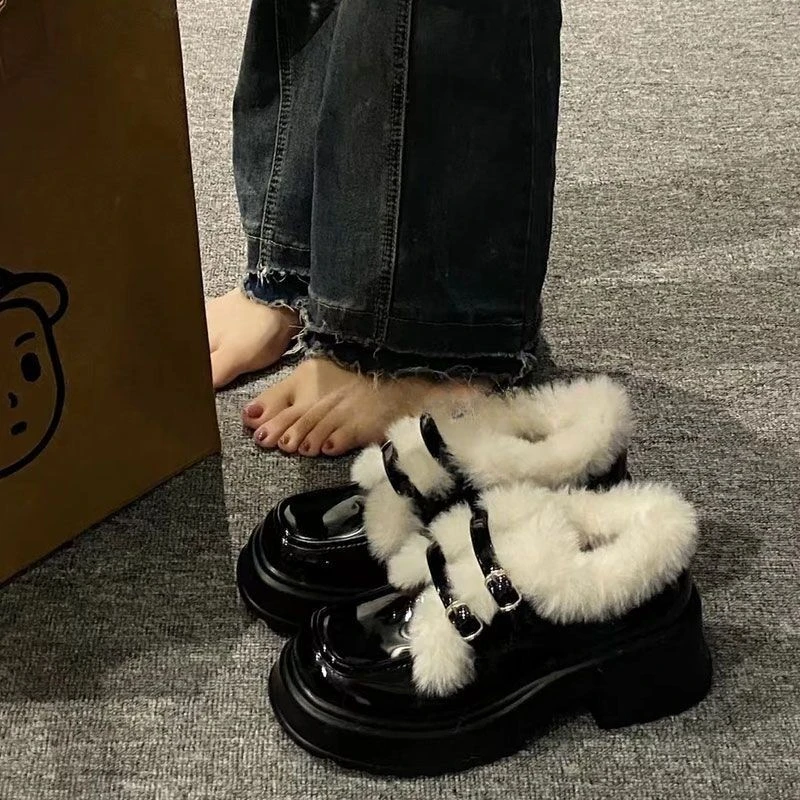 厚底甜酷小皮鞋女冬加绒2025新款英伦学生配裙百搭漆皮软妹jk单鞋