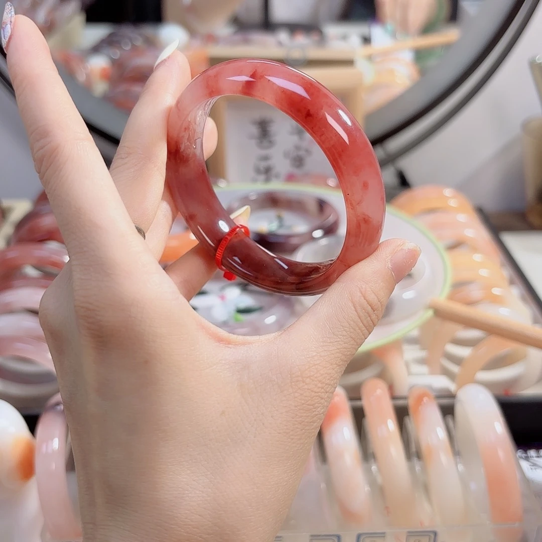 L***a石英质玉（金丝玉）手镯未镶嵌