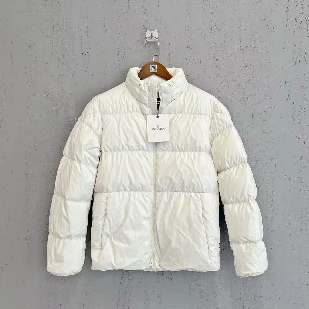 未使用 MONCLER 白色袖标立领羽绒服 3码