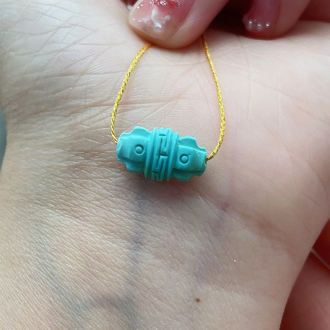 绿松石颈饰未镶嵌