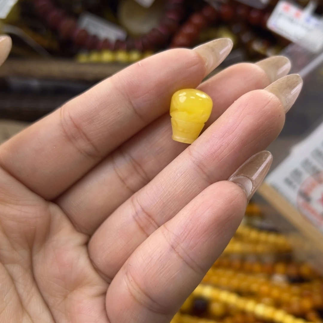 琥珀珠宝奇石未镶嵌
