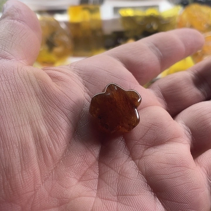 琥珀未镶嵌珠宝奇石五瓣花