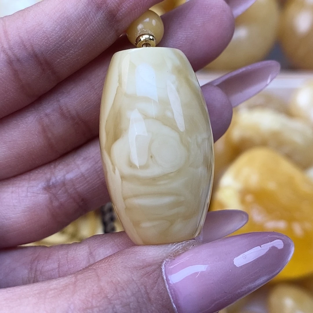 未镶嵌琥珀裸石吊坠