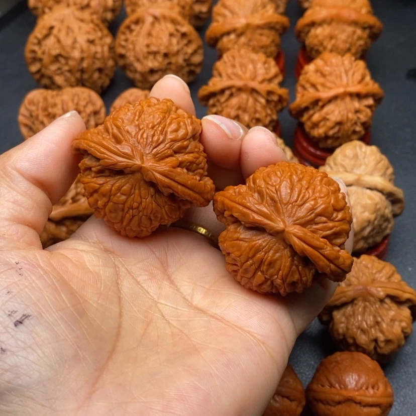 【闪购商品】文玩核桃把件43白狮子