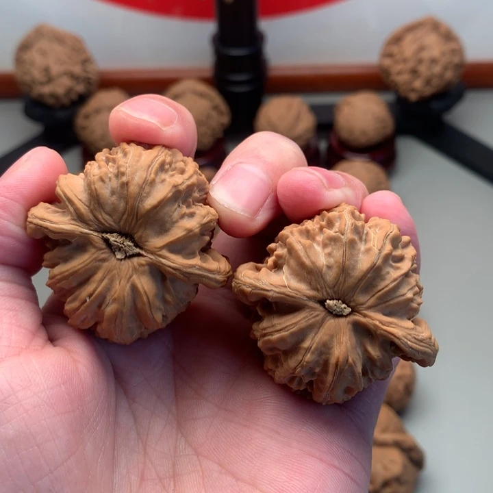 桃核吊坠火**?42精品三角白