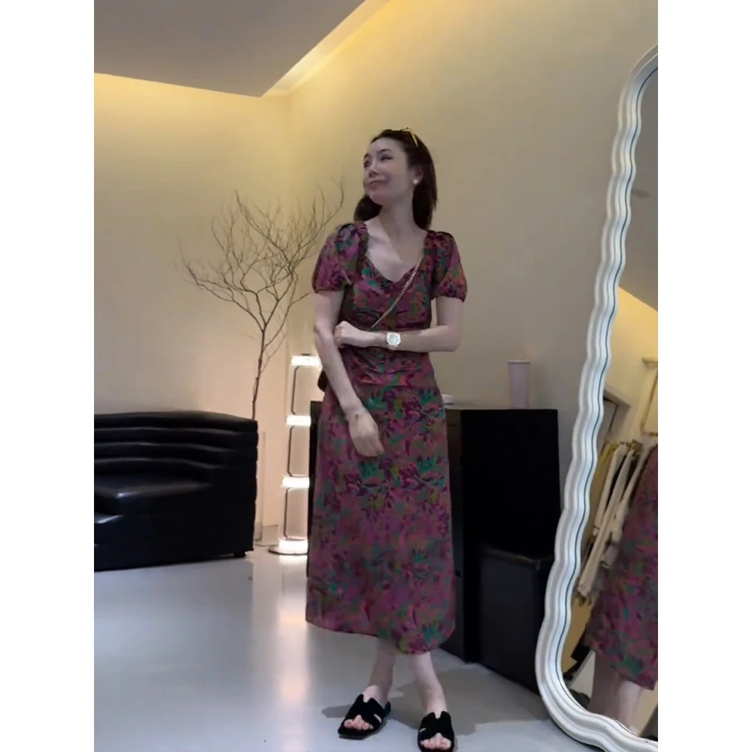 复古港风碎花裙夏季新款优雅气质百搭休闲时尚设计感连衣裙