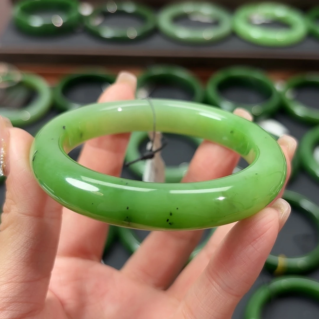 和田玉未镶嵌手镯55圈