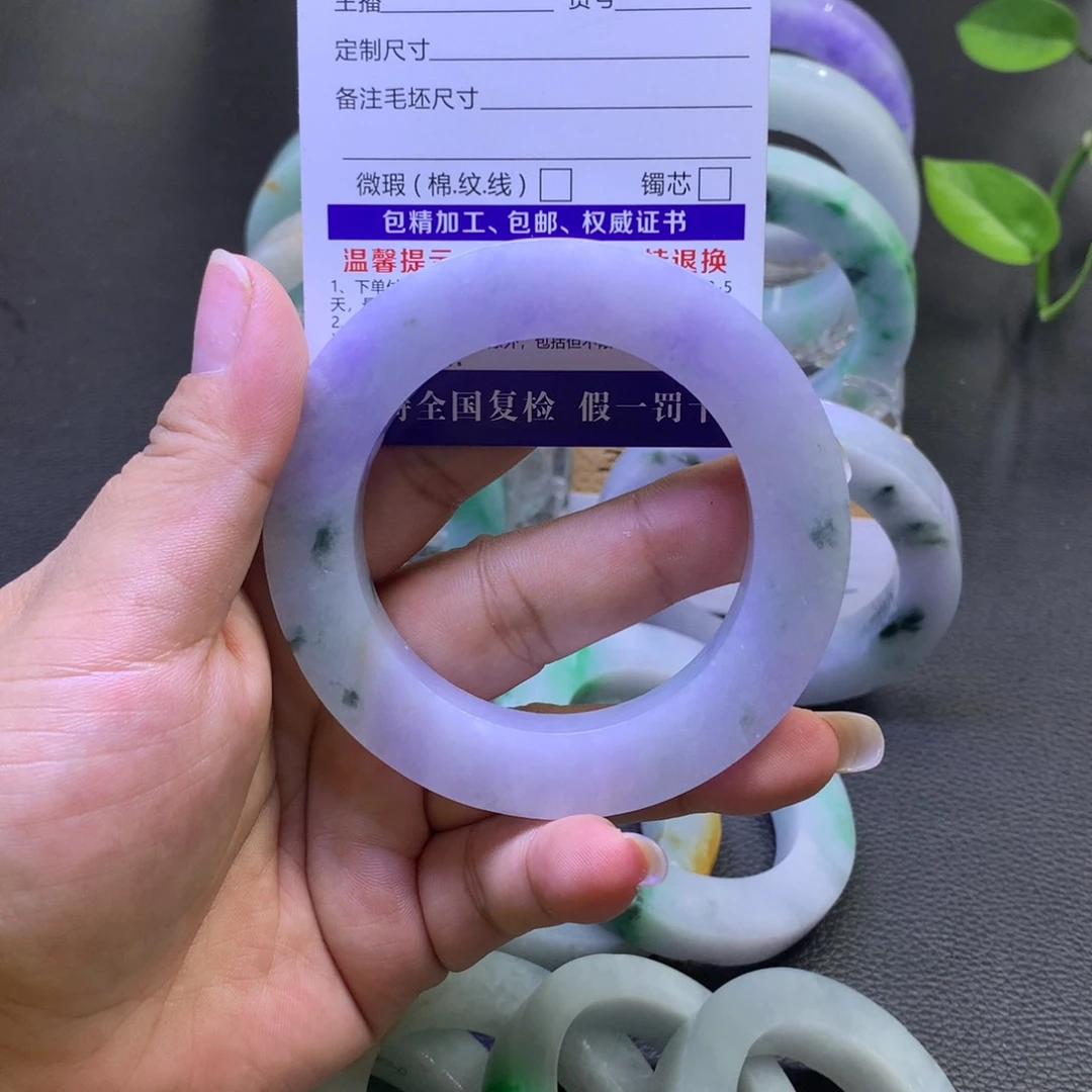 未镶嵌翡翠定制翡翠九*月