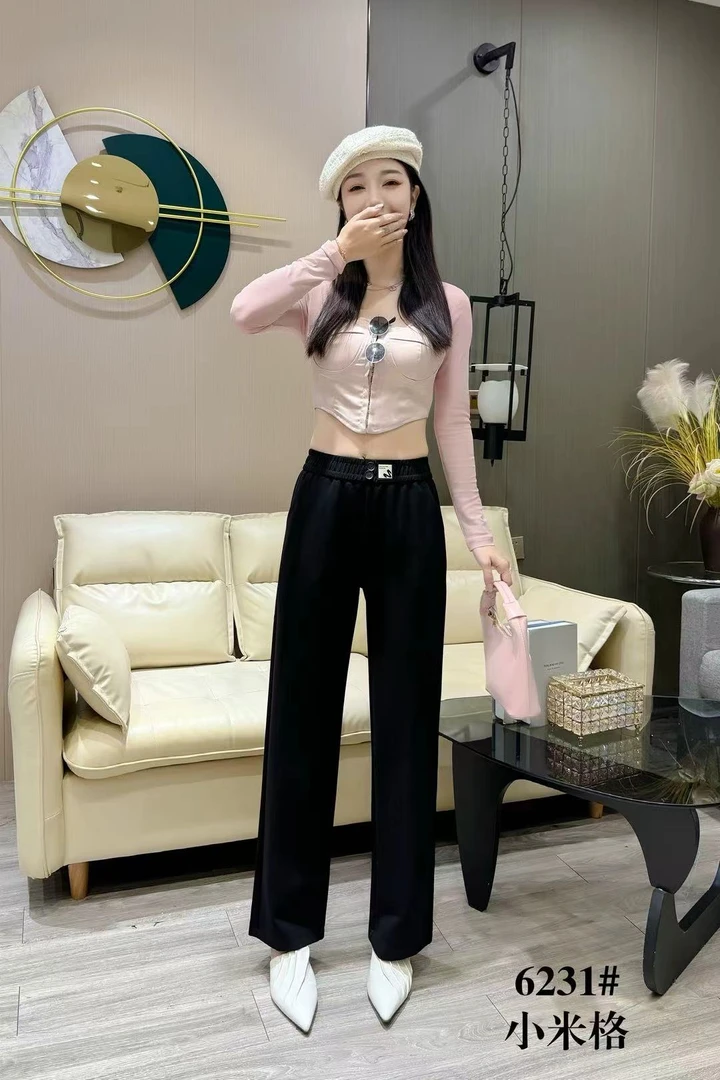 《霞姐服饰》秋季新款黑色小米格直筒裤女百搭时尚休闲裤货号：