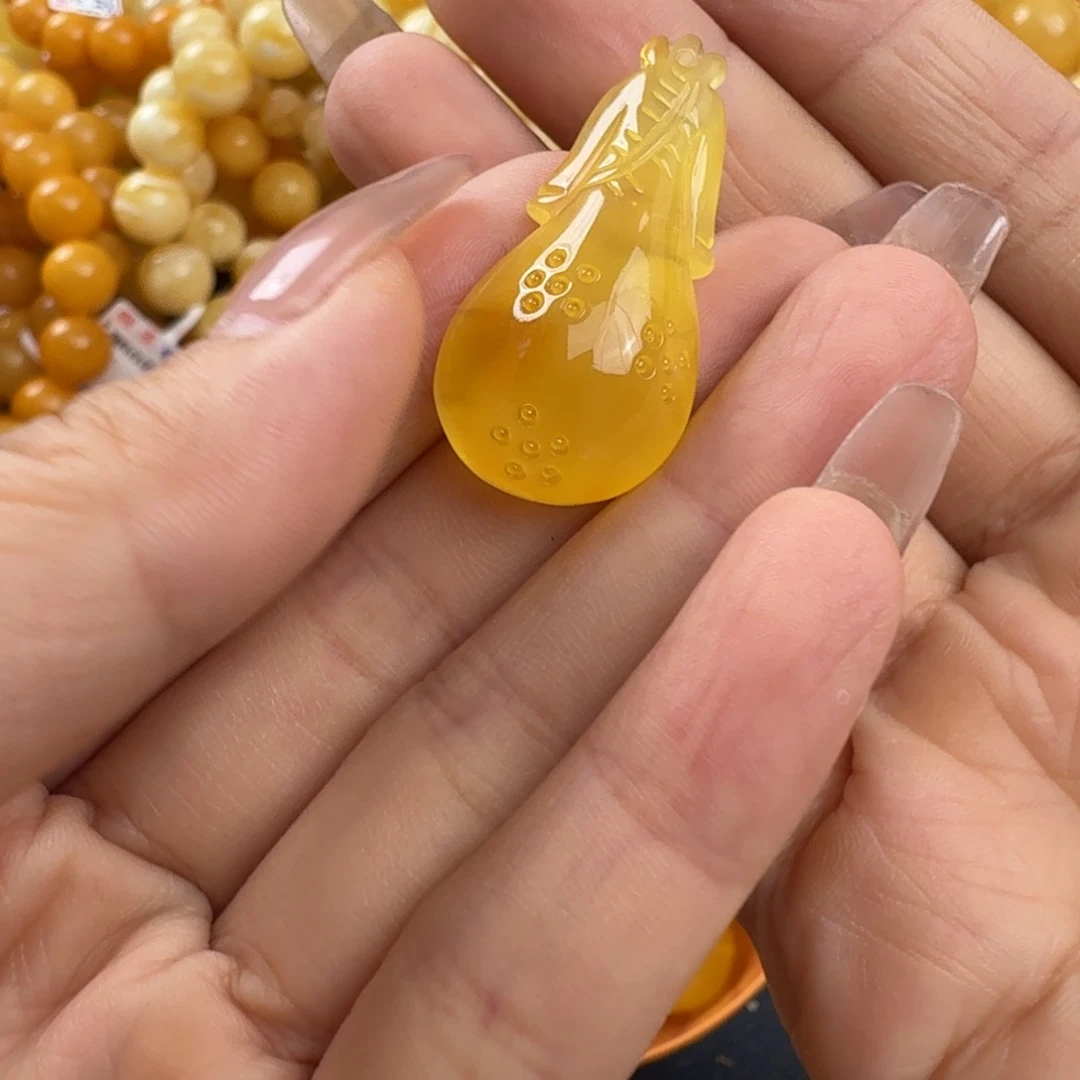 琥珀未镶嵌珠宝奇石