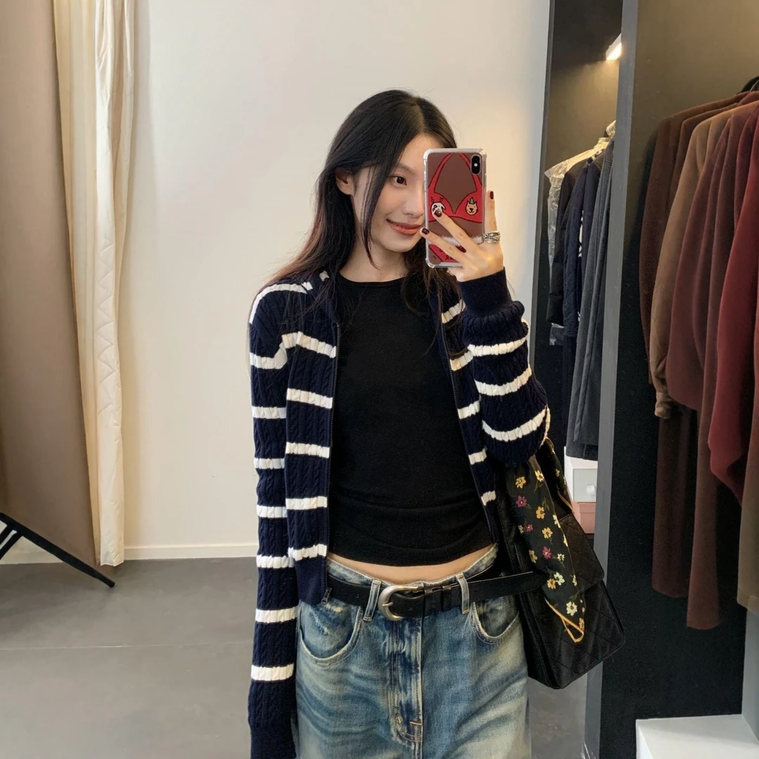 藏青色条纹连帽秋冬爆款开衫外套女韩系打底早秋季穿搭毛衣上衣