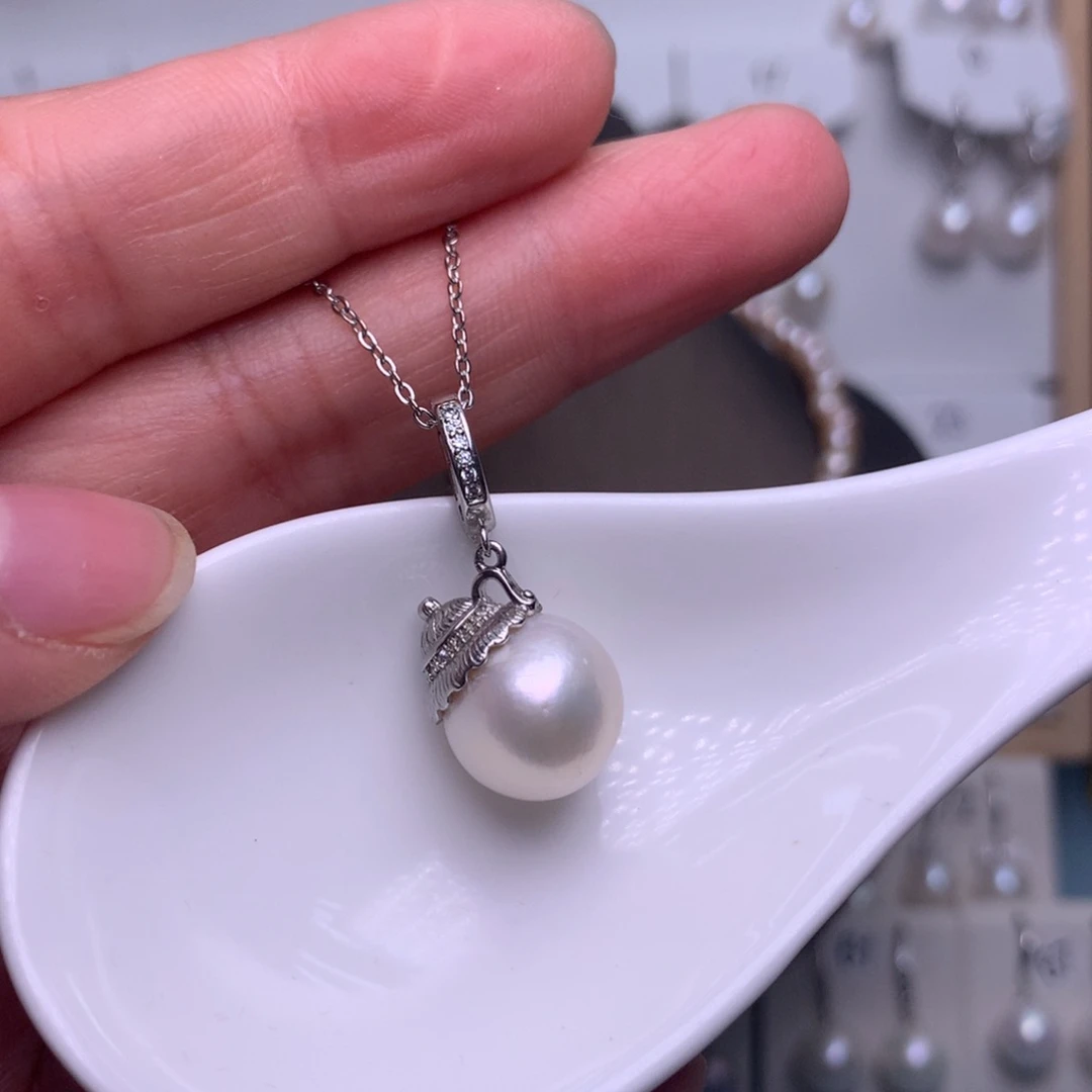 颈饰未镶嵌淡水珍珠
