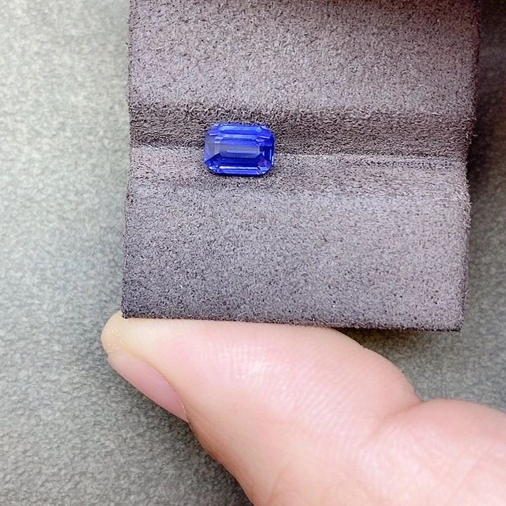 蓝宝石裸石1.54ct皇家蓝