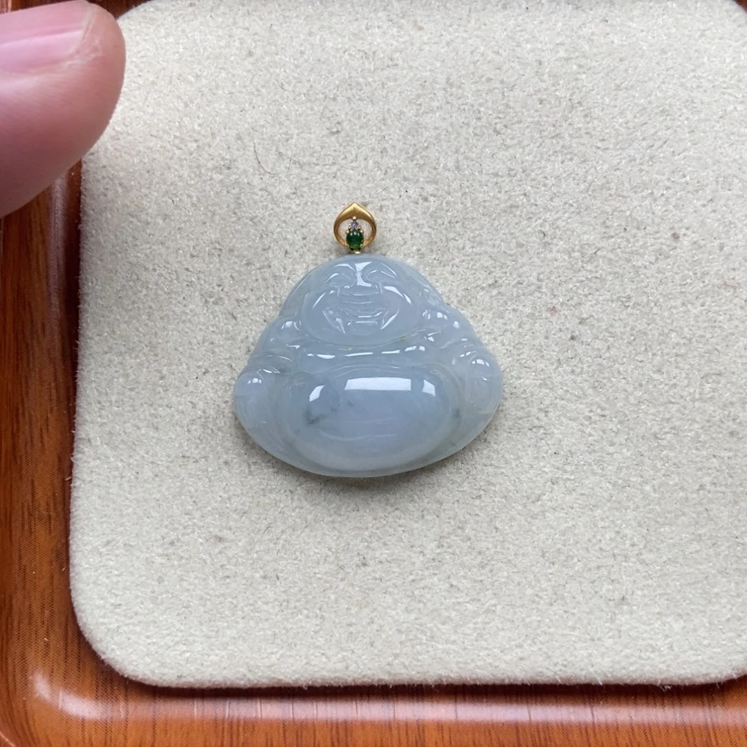 翡翠未镶嵌颈饰佛公
