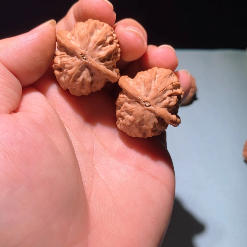 【闪购商品】把件文玩核桃古****d鸡心