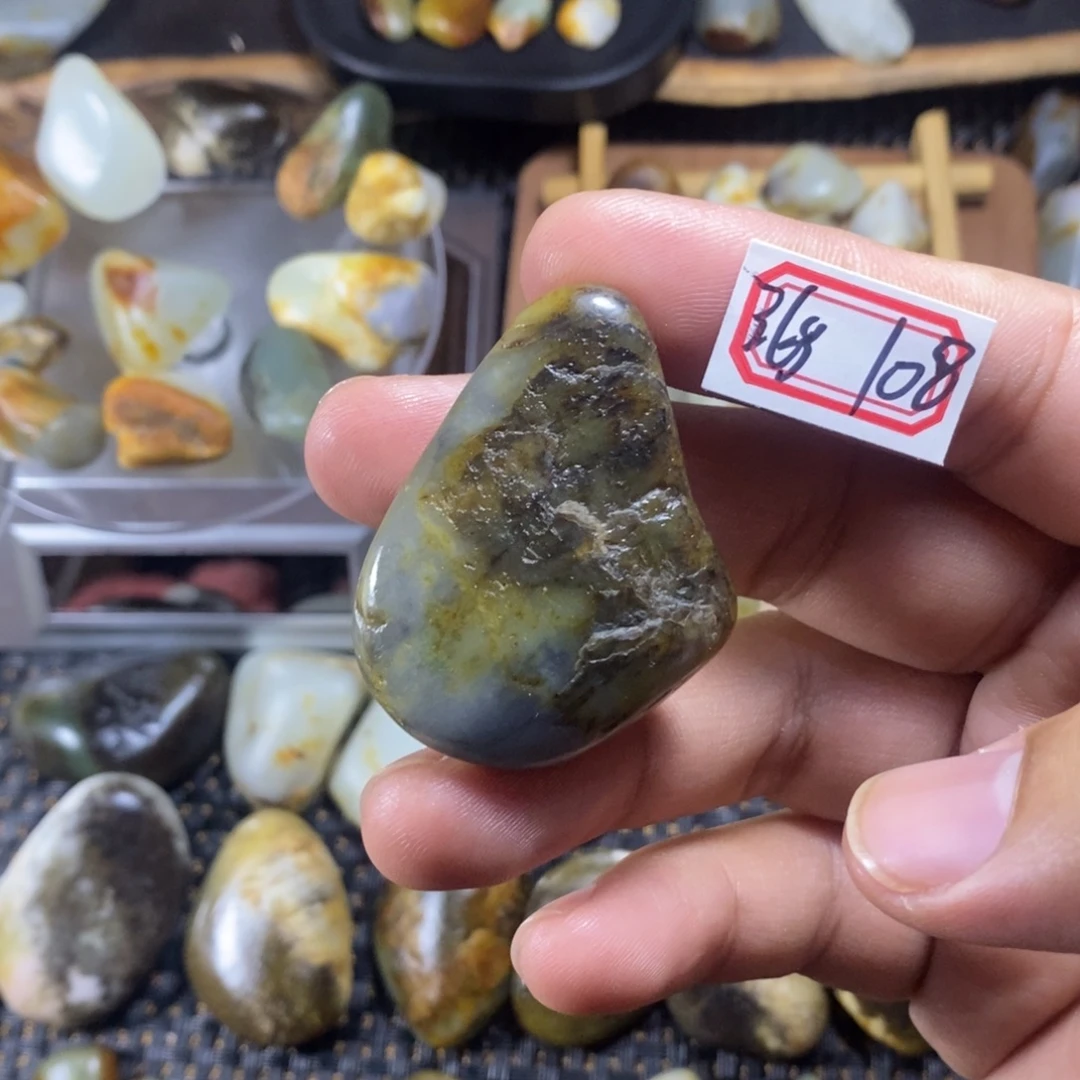 和田玉（糖玉）未镶嵌挂件