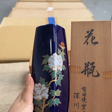 精品瓷器。