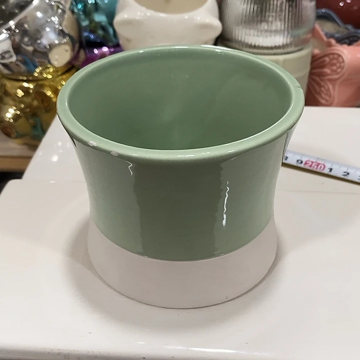 摆件陶盆有孔 瑕疵介意勿拍