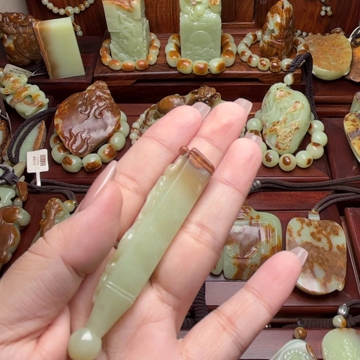 岫岩河磨玉（透闪石质玉）烟嘴未镶嵌凯*