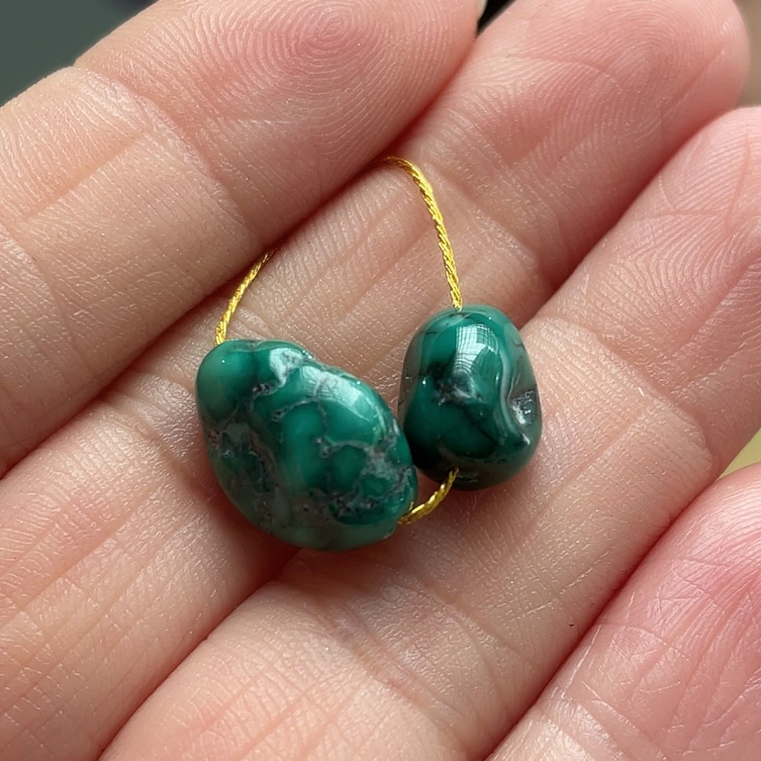 绿松石未镶嵌颈饰