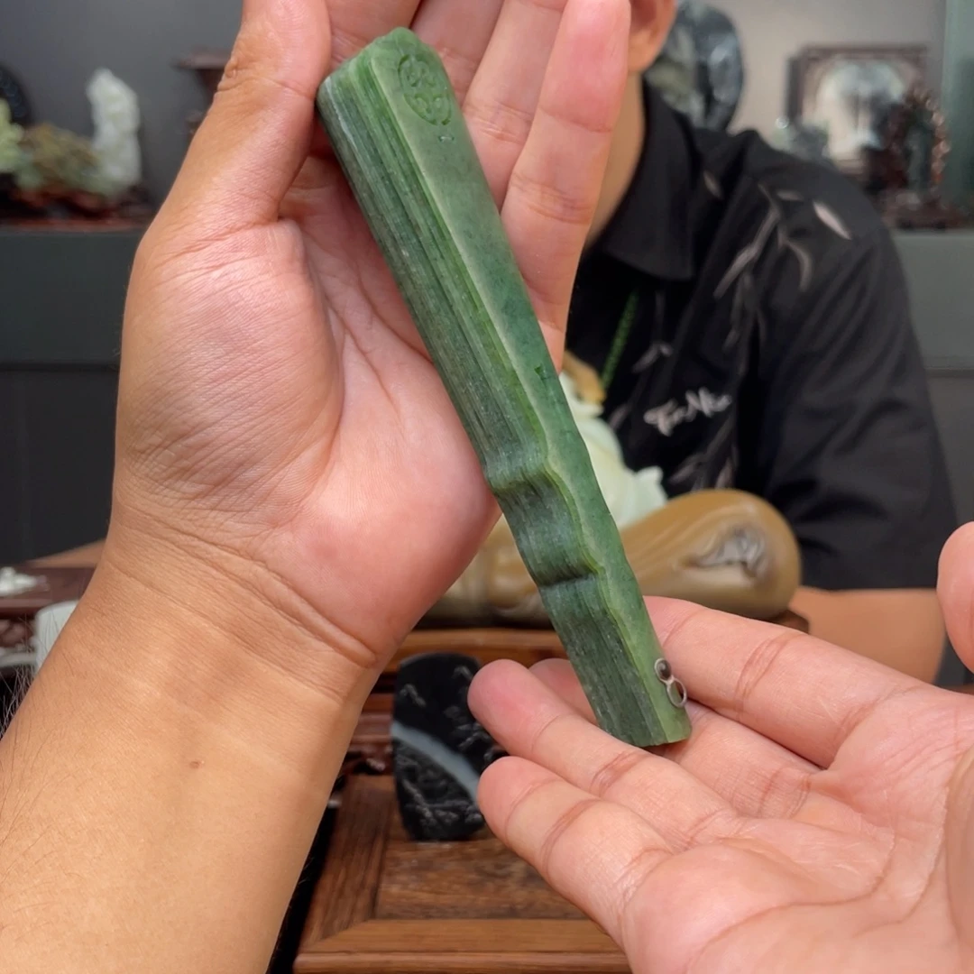 未镶嵌和田玉摆件