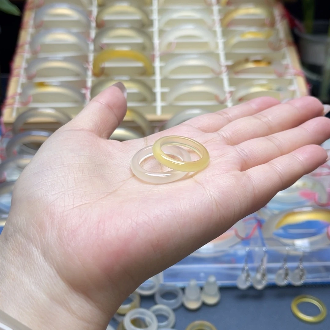 幸***号玛瑙/玉髓未镶嵌戒指