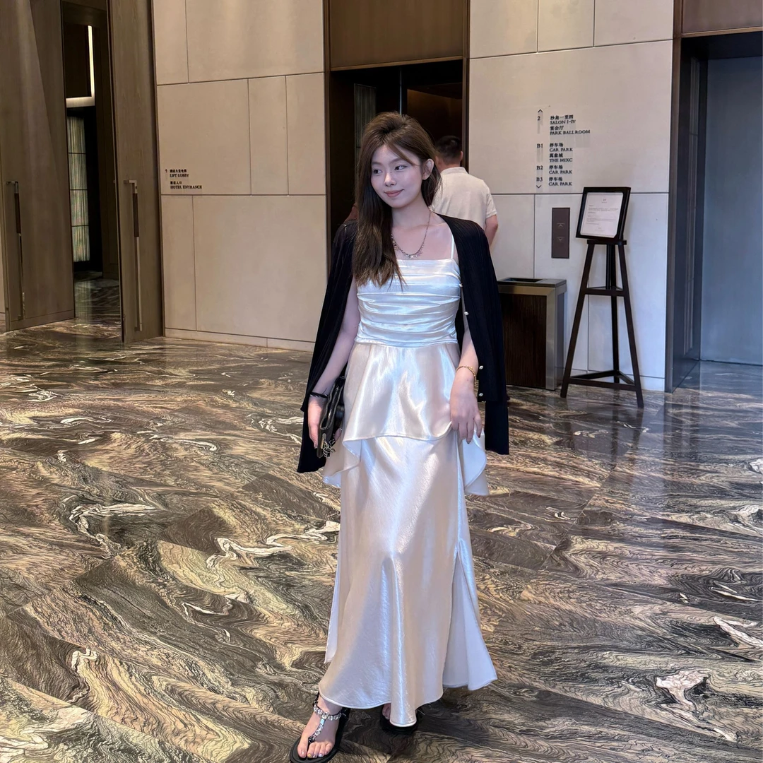 晶咕软软【澳白&大溪地】时尚法式小众设计感缎面不规则吊带
