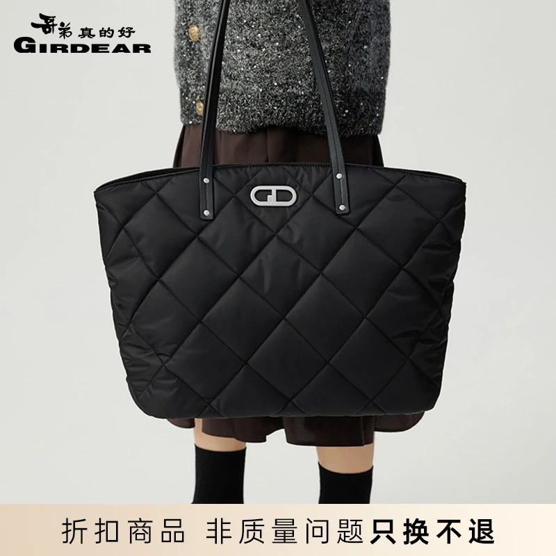 哥弟真的好新款时尚年大容量托特包尼龙妈咪包AB10230