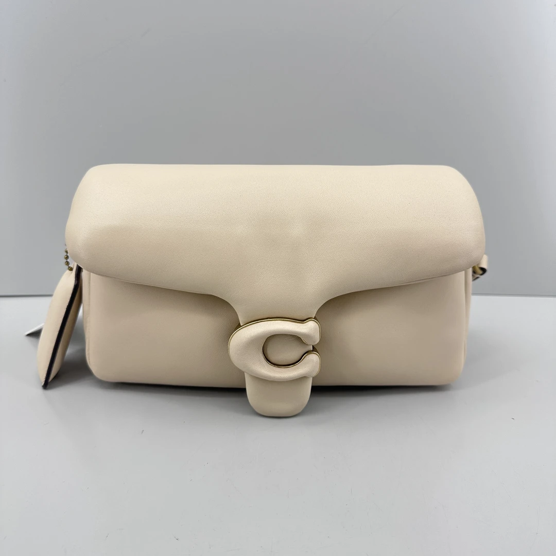 95新 COACH/蔻驰 tabby26米白色大号云朵包26X17X9cmM032811