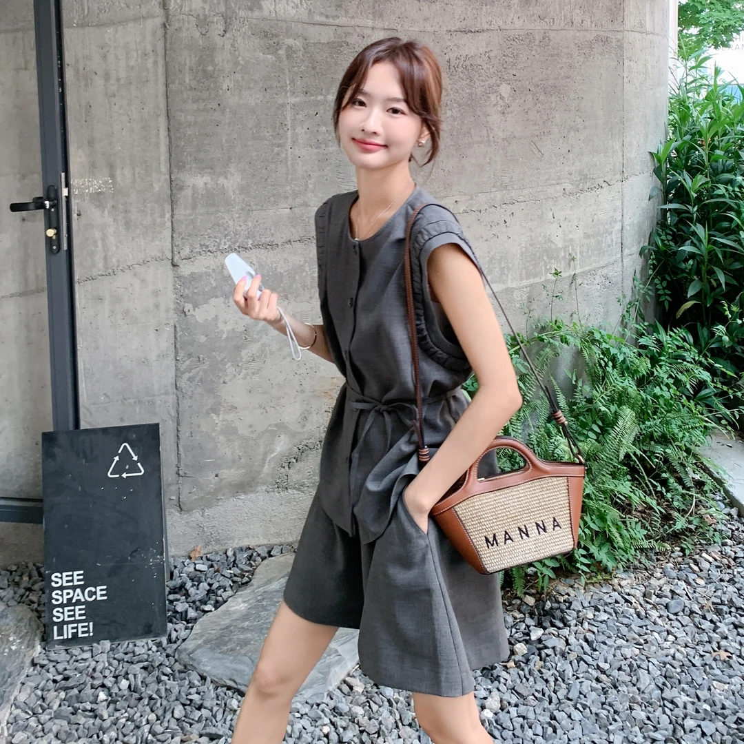 一整套ootd穿搭高级感时尚遮肉小个子名媛洋气显瘦上衣短裤两件套